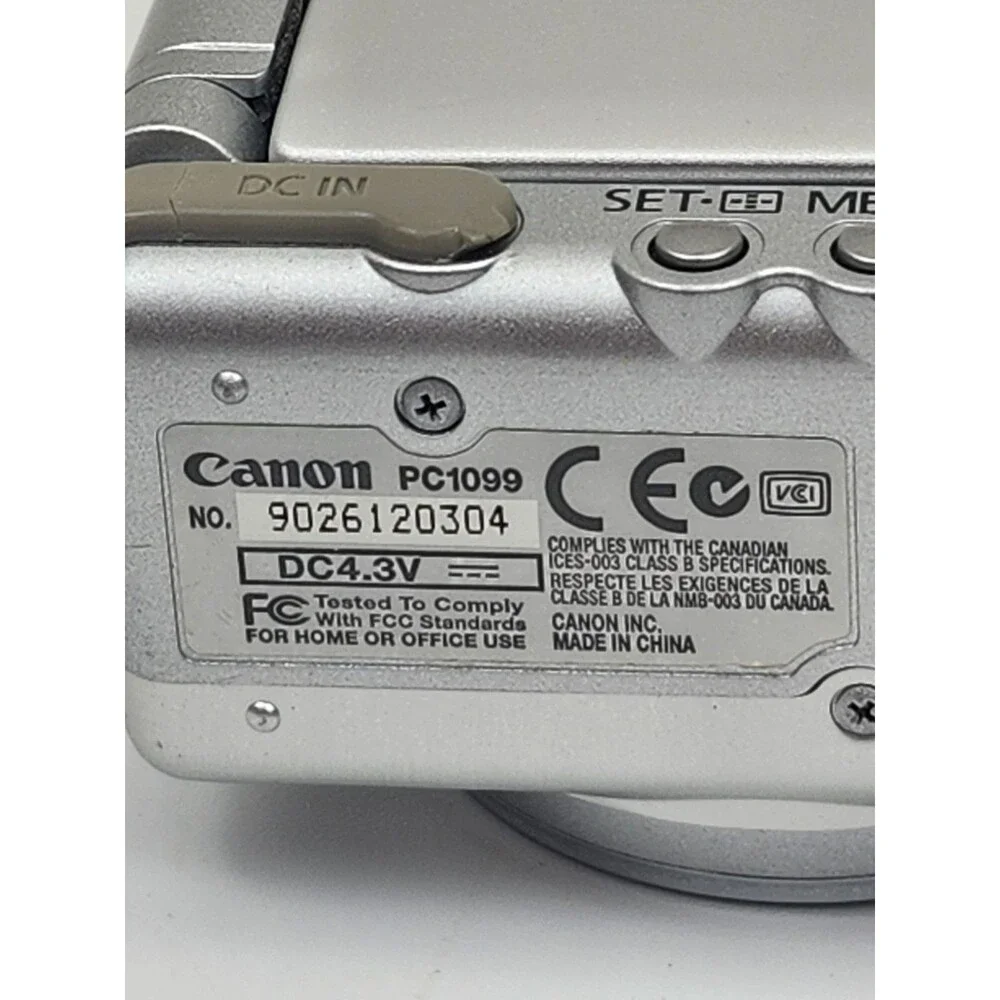 Canon PowerShot A95 Digital Camera 5.0 MP Silver w/ Accessories For Repair